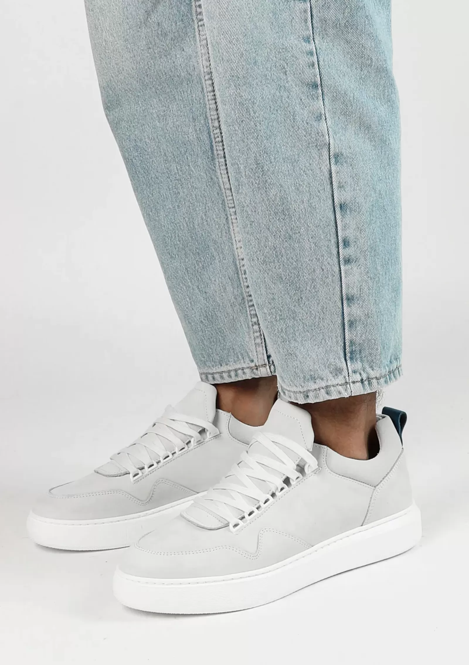 Hommes Sacha Baskets<Baskets En Nubuck Avec Detail - Blanc