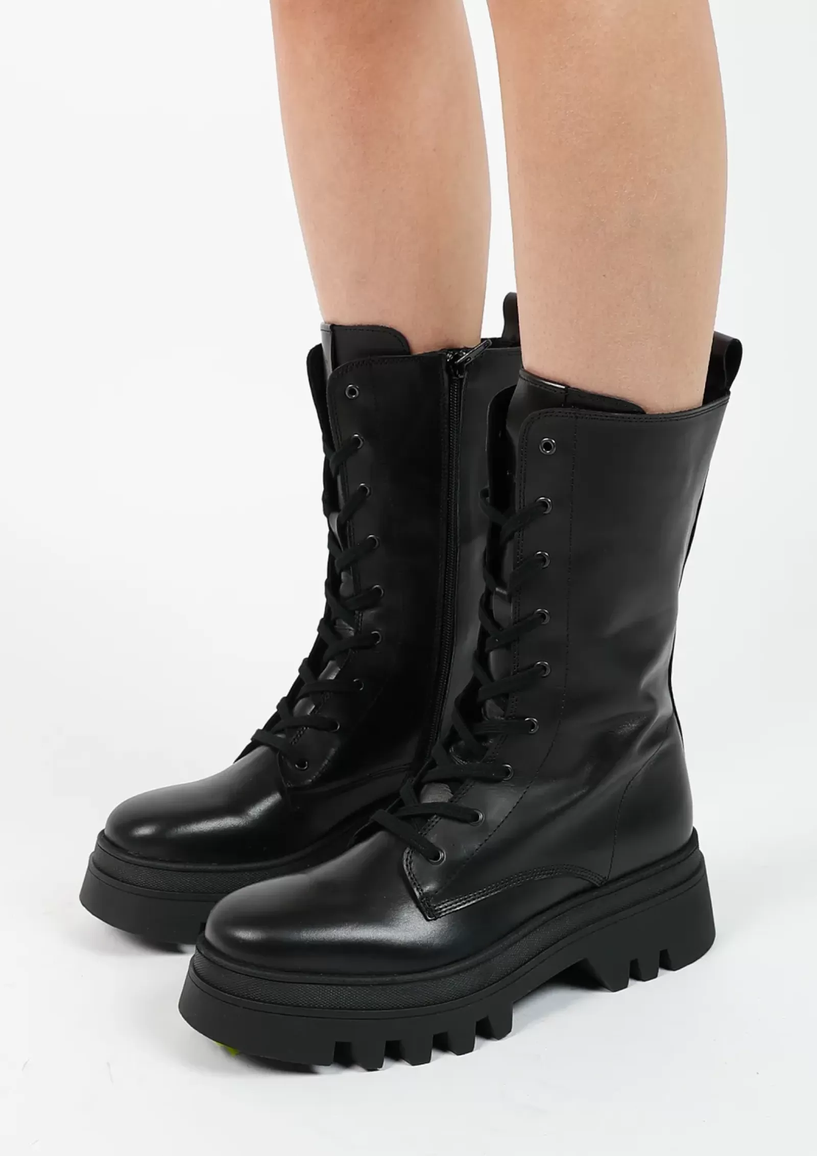 Femmes Sacha Bottines<Bottines A Lacets En Cuir - Noir