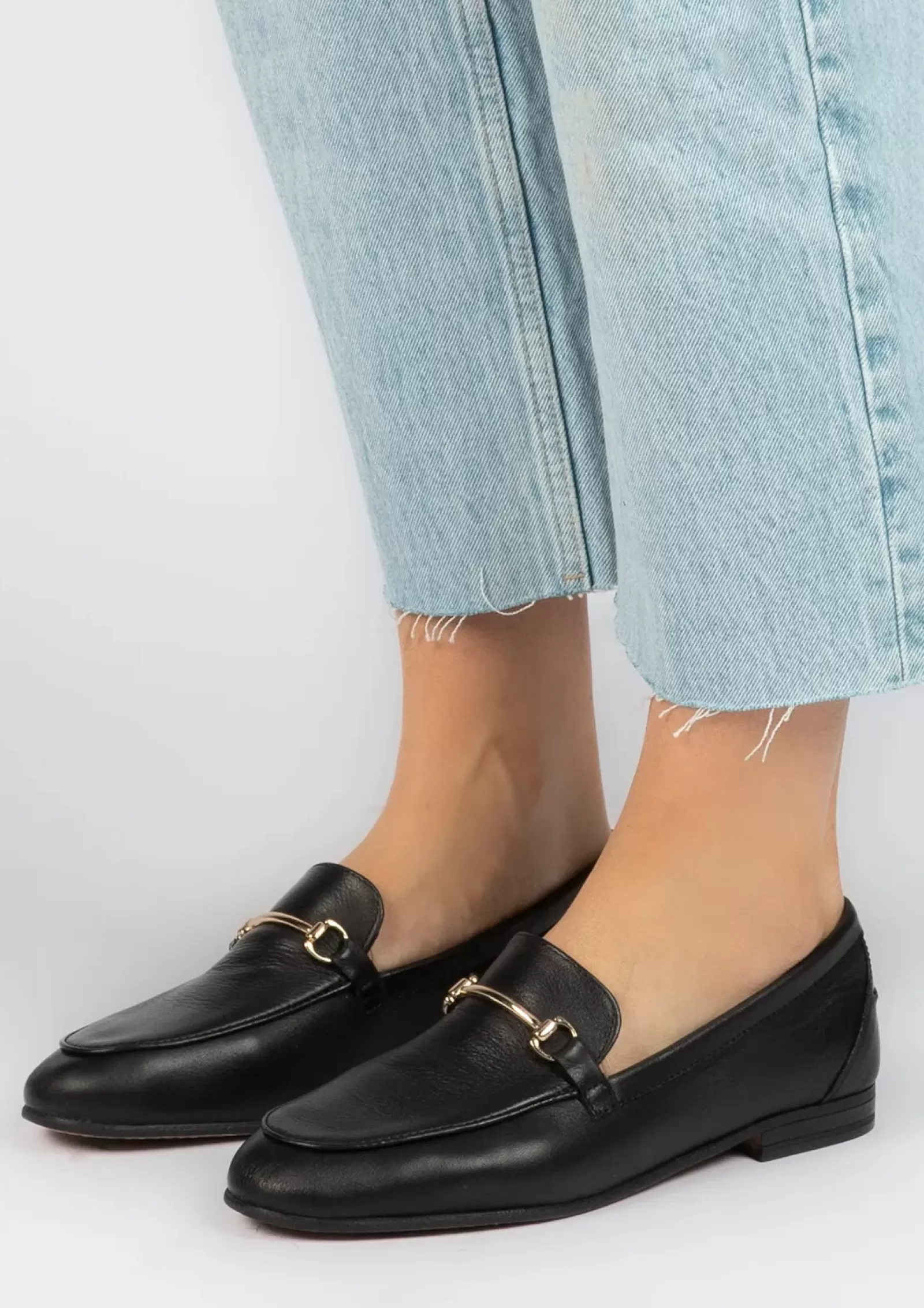 Femmes Sacha Mocassins<Loafers En Cuir Avec Boucle - Noir