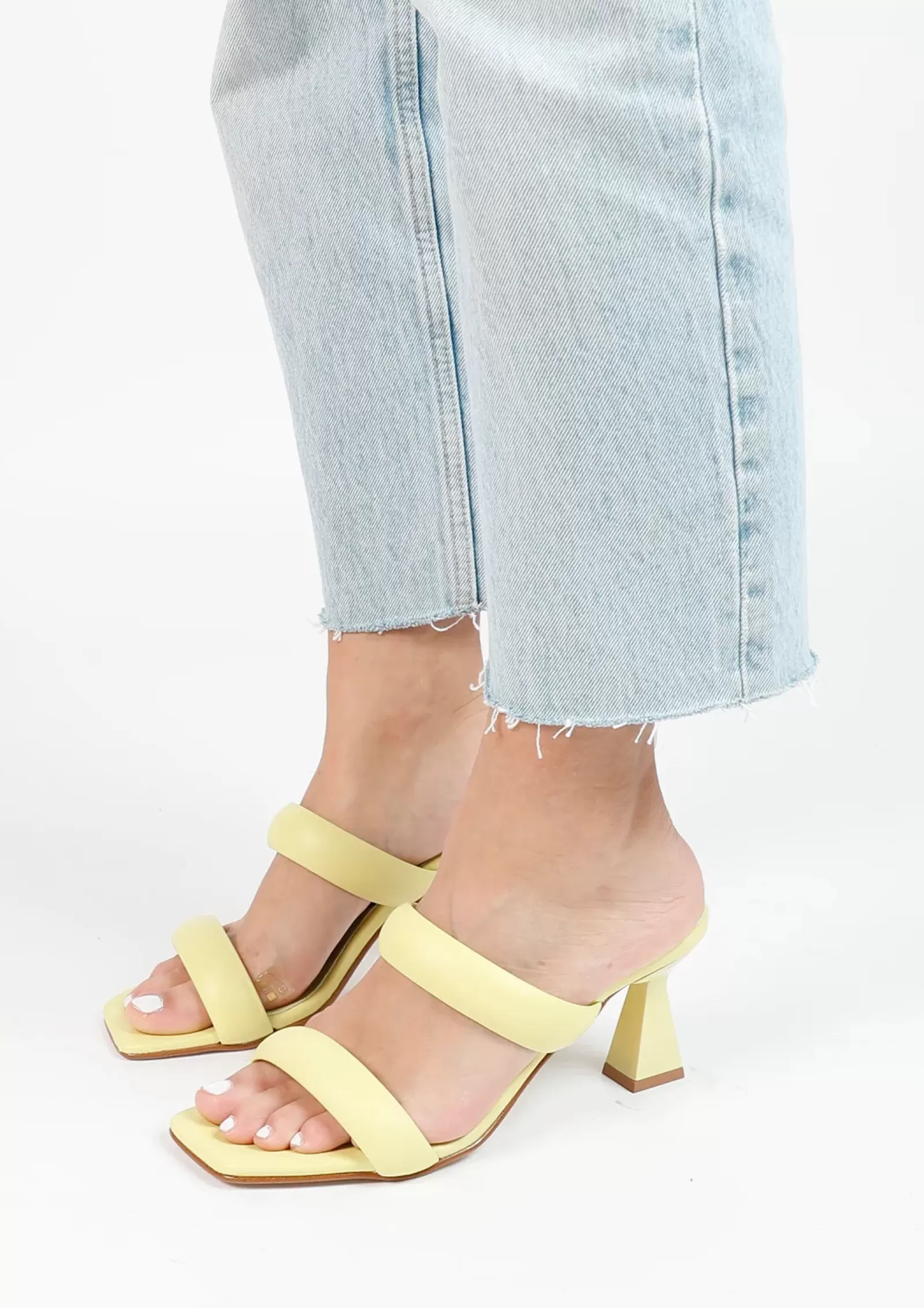 Femmes Sacha Sandales<Mules En Cuir Avec Talon Entonnoir - Jaune