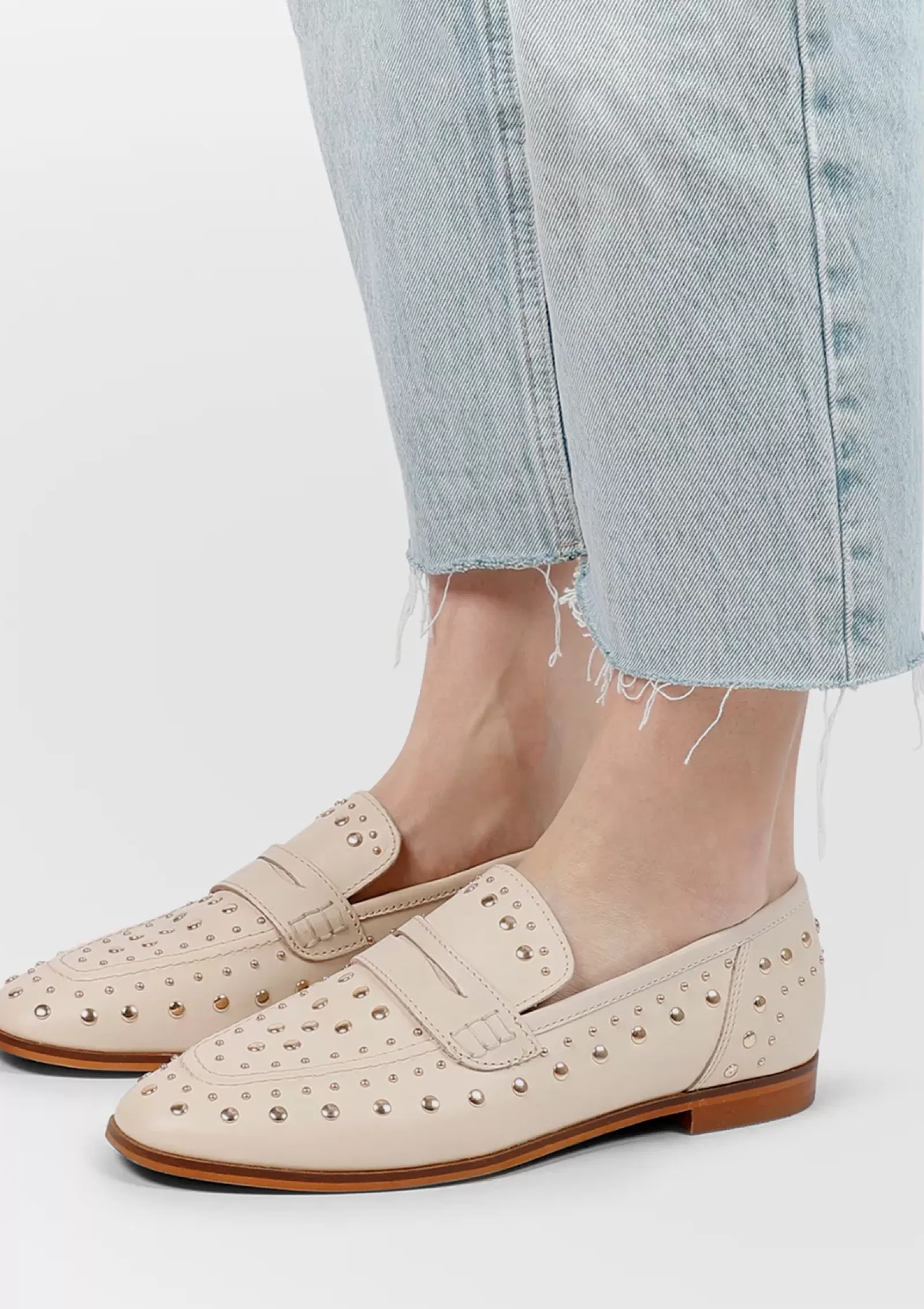 Femmes Sacha Mocassins<Penny Loafers En Cuir Avec Clous - Beige