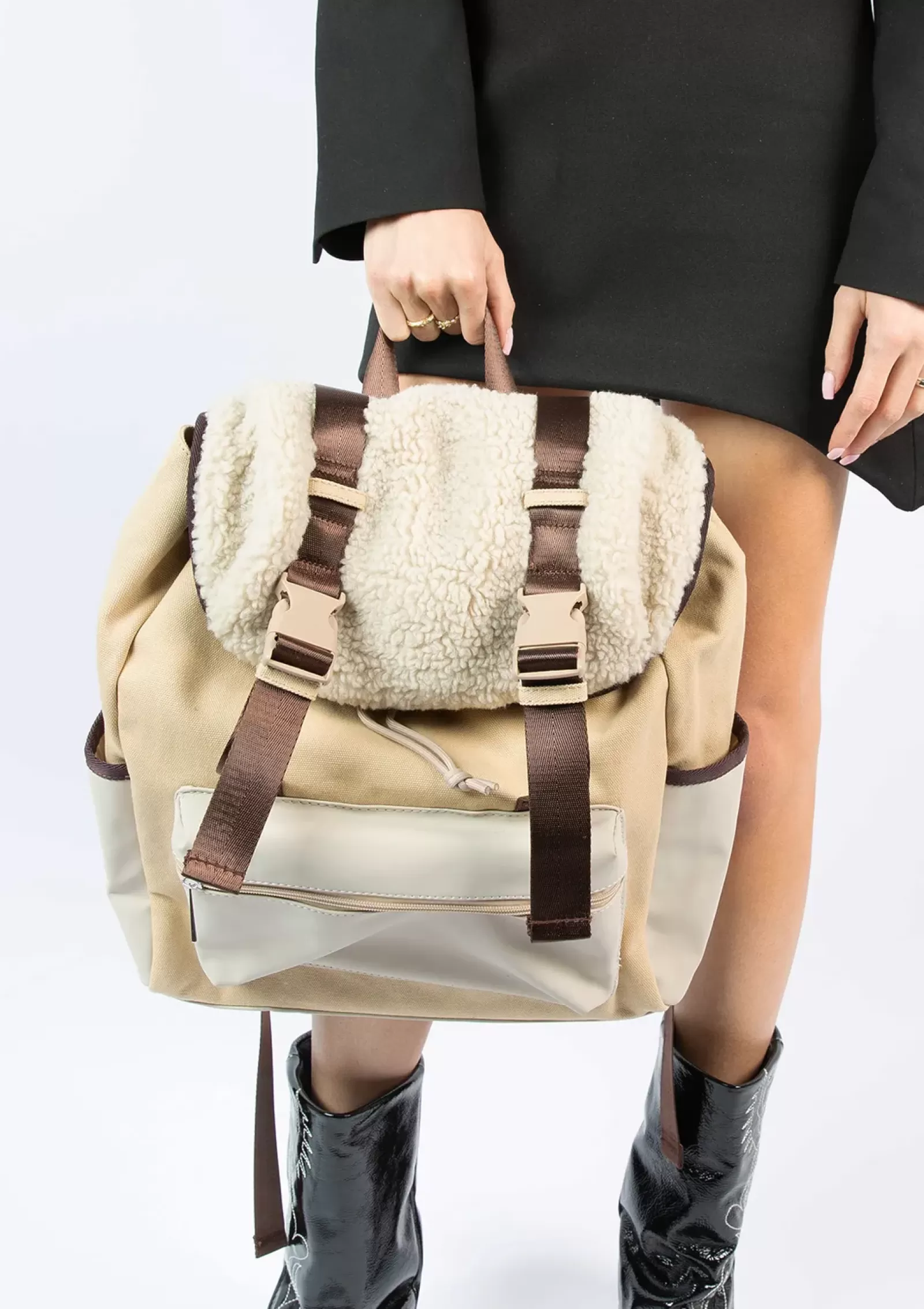 Femmes Sacha Sacs À Dos<Sac A Dos Avec Details Duveteux - Beige